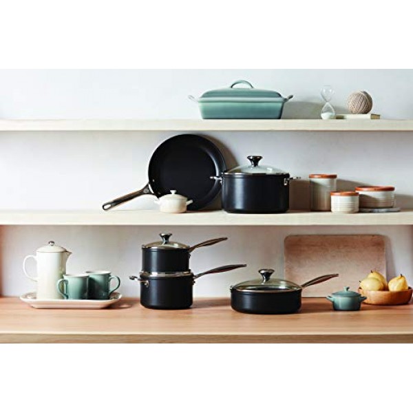 Le Creuset 강화 논스틱 PRO 조리기구 세트, 2개 (8인치 및 10인치 프라이팬),회색