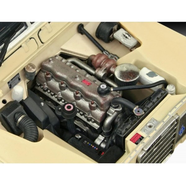 Revell 모델 키트 I Land Rover Series III LWB 109 I 상세 레벨 3 차량 키트 I 174 부품 I Scale 1:24 I 10세 이상의 어린이 및 성인용
