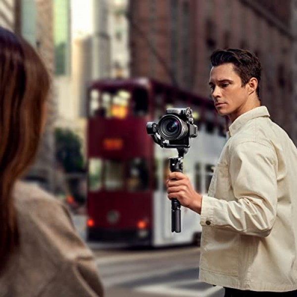 DJI RS 3 Mini + DJI 마이크(TX 2개 + RX 1개 + 충전 크래들), 3축 안정 장치, 테스트된 부하 2kg, 기본 수직 녹음, 250m 범위의 무선 라발리에 마이크, 짐벌 카메라