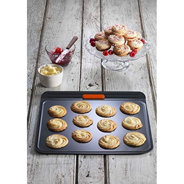 Le Creuset 강화 논스틱 베이크웨어 단열 쿠키 트레이 - 38 cm