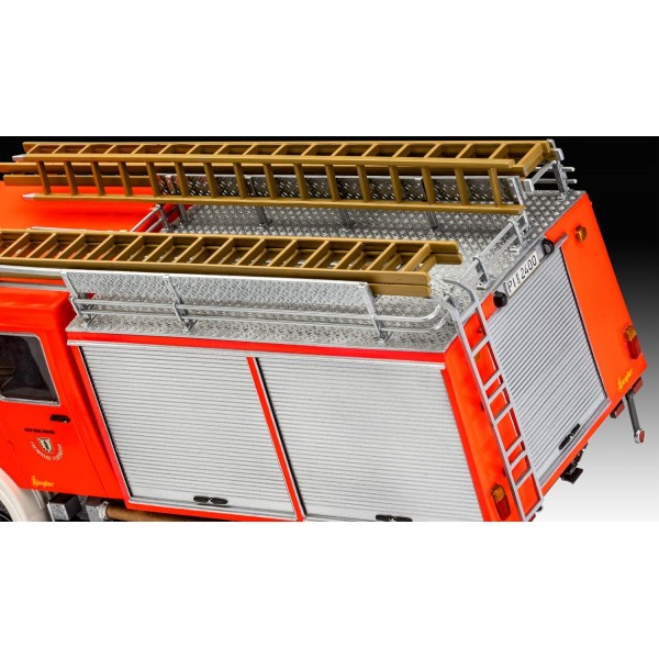 Revell 07655 Mercedes-Benz 1017 LF 16 Fire Brigade 모델 키트 1:24 29.6 cm 한정판 전문가용 true-to-the-original 모델 키트, 도색되지 않음