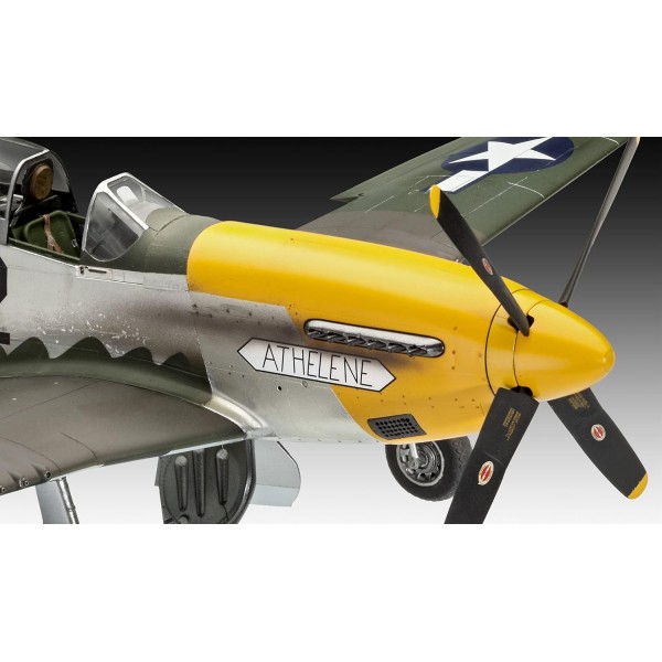Revell 03944 03944 모델 키트 비행기 1:32 P-51D Mustang, 1:32, 레벨 5, 많은 세부 사항이 있는 충실한 복제본