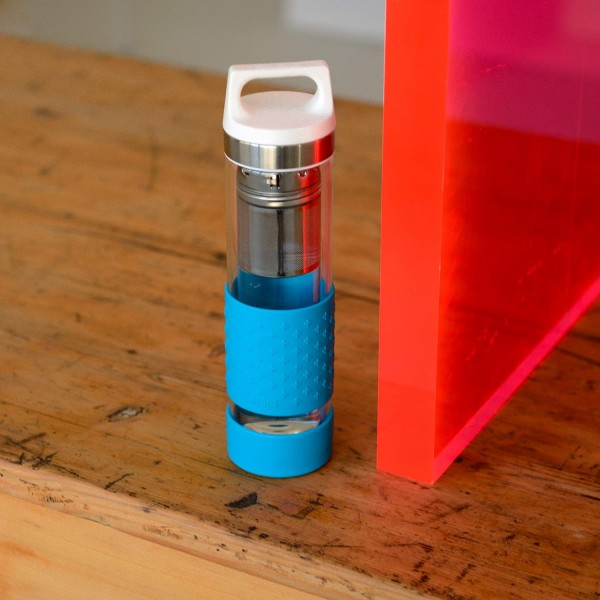 SIGG Hot & Cold Glass Thermo 물병(0.4L), 무독성 및 절연 물병, 실리콘 보호 아쿠아가 있는 유리로 만든 보온병