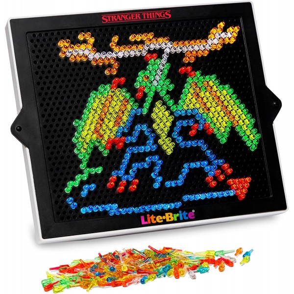 Lite Brite 기묘한 이야기 ​​스페셜 에디션, 최고의 4개 시즌 - 인기 Netflix 시리즈의 아이콘 및 테마 포함 - 12개의 HD 기묘한 이야기 ​​템플릿 및 650개의 다채로운 마