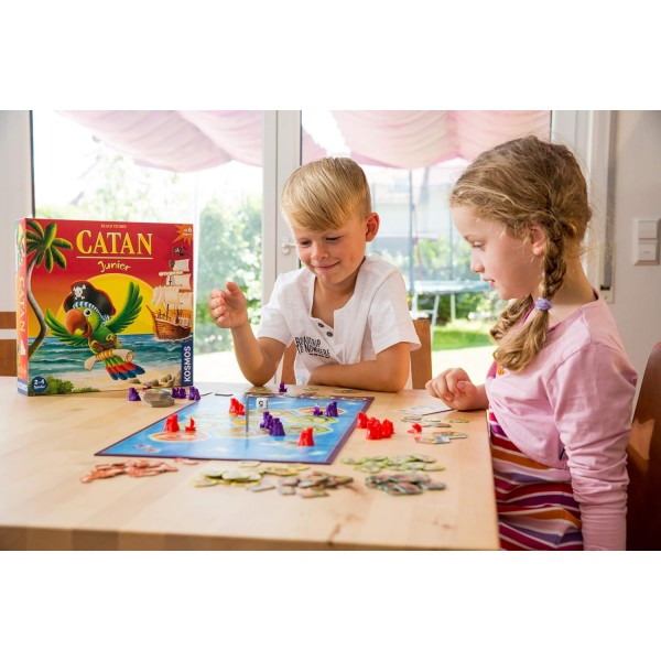 Kosmos 697495 Catan Junior, 6세 이상 어린이를 위한 전략 게임, 고전 Catan의 어린이 게임 변형 - The Game, 보드 게임, 응접실 게임, 2-4인용