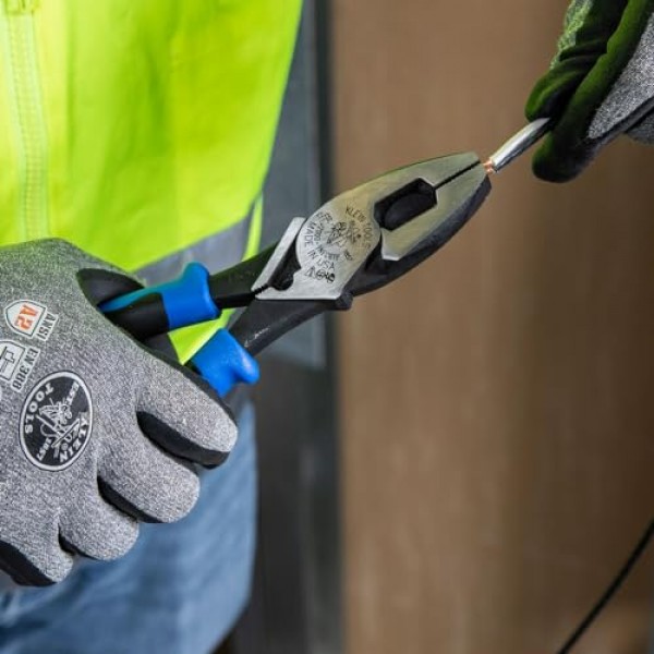 Klein Tools J2000-9NECRTP 사이드 커터 Linemans 플라이어(테이프 당김 및 와이어 압착 포함), 높은 레버리지, 9인치