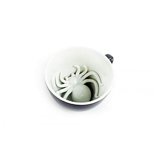 Creature Cups SPIDER 세라믹 컵(11온스, 검정색 외부) - 오싹한 컵 - 머그 안에 숨겨진 3D 동물이 마시면 ​​나타납니다. - 생일, 휴일, 으스스한 음료 용기 커피 및 차 애호가