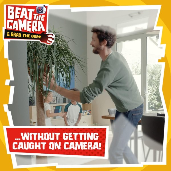 TOMY Games T73271 테이블탑 게임 Beat the Camera