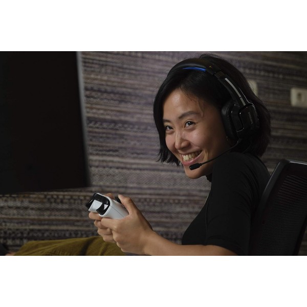 PHILIPS TAGH301/00 - 조정 가능한 헤드밴드와 다이내믹하고 선명한 사운드를 제공하는 경량 오버이어 게임용 헤드셋, 블랙