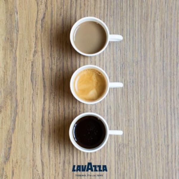 Lavazza Crema E 아로마 원두 커피 블렌드, 2.2파운드 봉지, 강렬하고 흙향이 나는 풍미와 오래 지속되는 크레마를 지닌 균형 잡힌 미디엄 로스트, Non-GMO