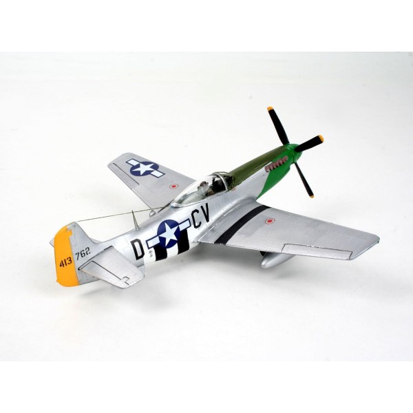 Revell 모델 키트 항공기 1:72 - 1:72 축척의 P-51D Mustang, 레벨 3, 많은 세부 사항이 포함된 충실한 복제품, 04148