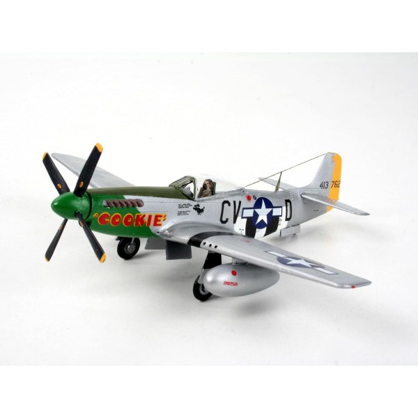 Revell 모델 키트 항공기 1:72 - 1:72 축척의 P-51D Mustang, 레벨 3, 많은 세부 사항이 포함된 충실한 복제품, 04148