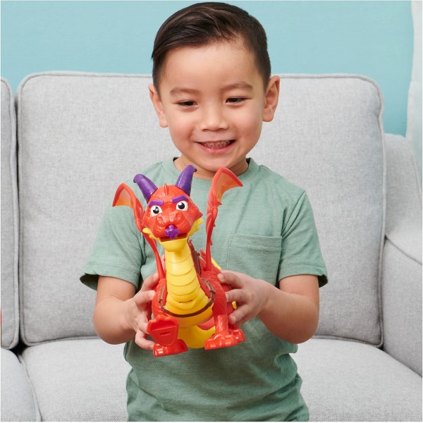 PAW PATROL, Rescue Knights Sparks the dragon action figure with play figure Claw, 장난감은 3세 이상 어린이에게 적합합니다.