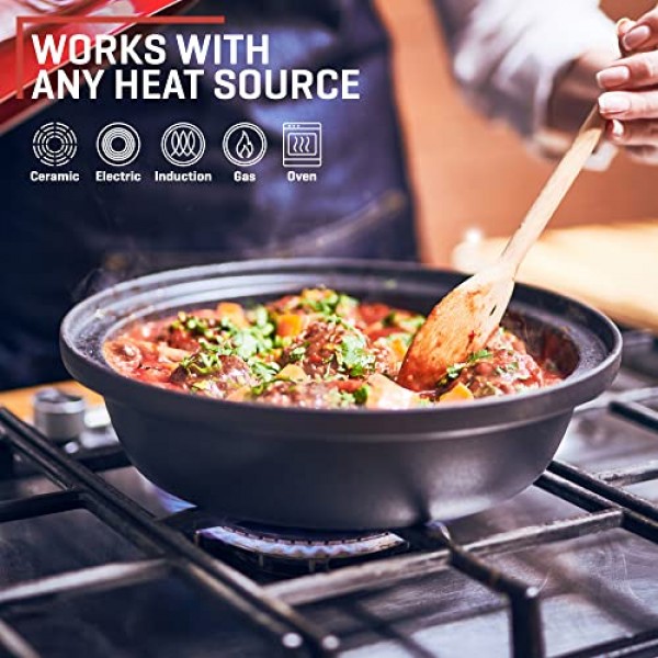 Uno Casa Tagine 냄비 - 3.65쿼트 모로코 타진, 에나멜 주철 베이스 및 세라믹 원뿔 모양 뚜껑, 조리기구 - 빨간색 이중 오븐 장갑 포함: 가정 및 주방