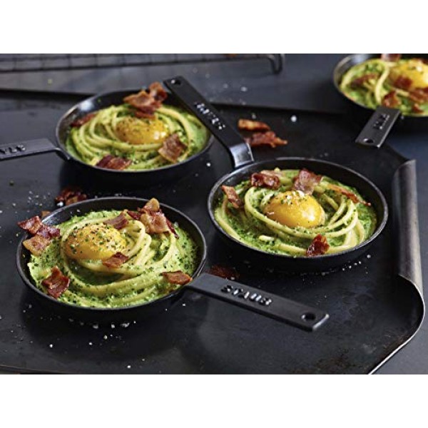 Staub Cast Iron 4.75인치 미니 프라이팬 - 매트 블랙, 프랑스산