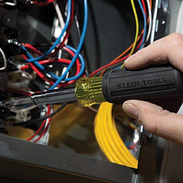 Klein Tools 32500MAG 자기 멀티 비트 드라이버/너트 드라이버, 8비트가 포함된 11-in-1 멀티 도구, 너트 드라이버 크기 3개, 쿠션 그립 핸들