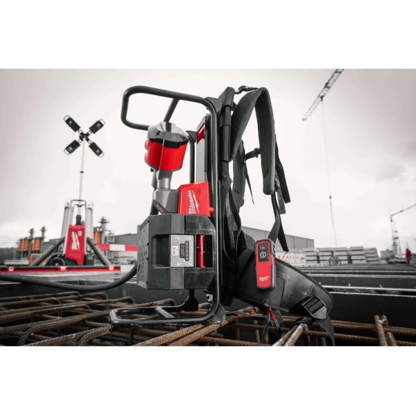 Milwaukee MX FUEL™ 백팩 콘크리트 압착기 다양한 버전(배터리 및 충전기 불포함)