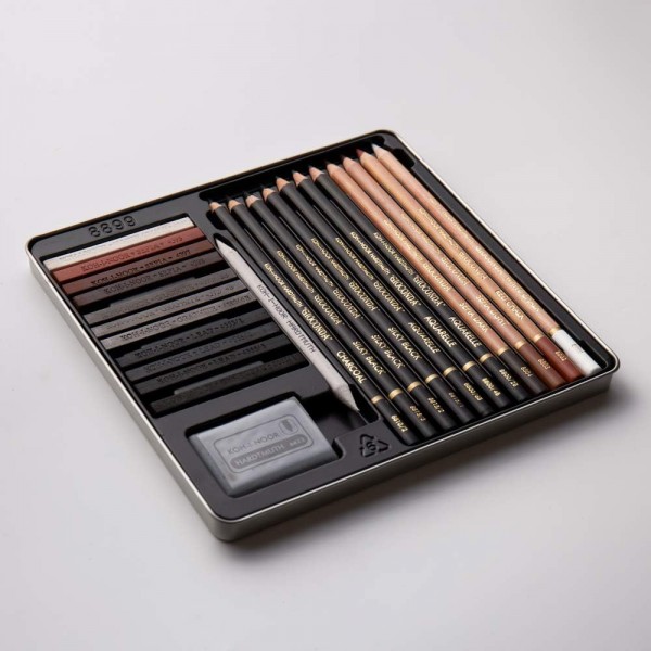 Koh-I-Noor : Gioconda : Sketching Tin Set of 24 : 블랙 및 세피아 톤