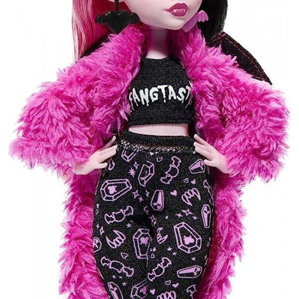 Monster High Doll, Draculaura Creepover Party Set with Pet Bat Count Fabulous, 잠옷 의류 및 액세서리, 색상 및 장식은 다를 수 있습니다.