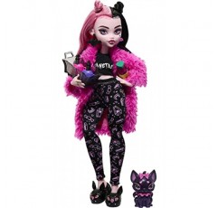 Monster High Doll, Draculaura Creepover Party Set with Pet Bat Count Fabulous, 잠옷 의류 및 액세서리, 색상 및 장식은 다를 수 있습니다.