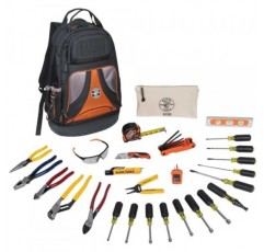 Klein Tools 80028 수공구 키트에는 플라이어, 스크루드라이버, 너트 드라이버, 백팩 및 기타 작업 현장 도구가 포함되어 있습니다(28피스)