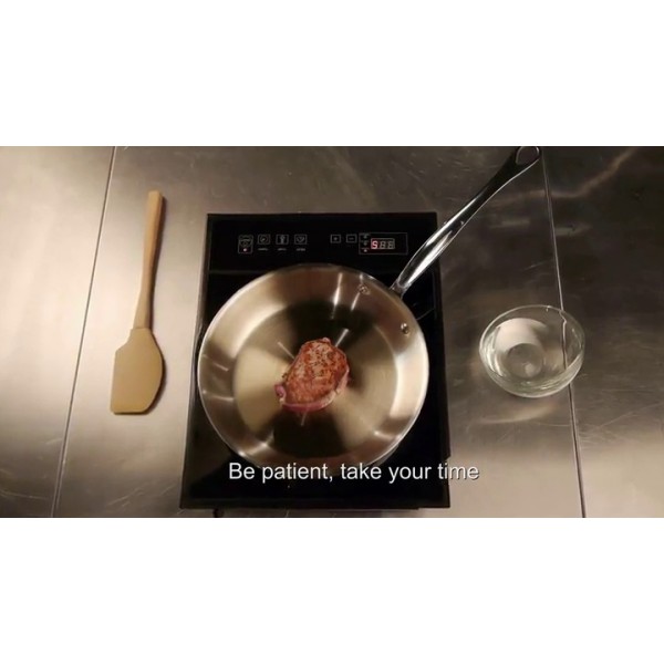 Mauviel M'Cook 5겹 광택 스테인레스 스틸 스플레이 소테 팬, 주조 스테인레스 스틸 손잡이 포함, 1.9쿼트, 프랑스산