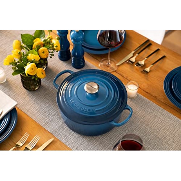 Le Creuset 에나멜 주철 시그니처 라운드 더치 오븐, 3.5쿼트. , 마르세유