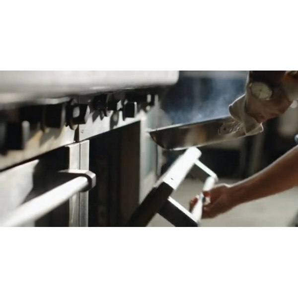 올클래드 E7879664 스테인리스 스틸 식기 세척기 안전 오븐 안전 덮개가 있는 타원형 로스터 조리기구, 20파운드, 은: 가정 및 주방