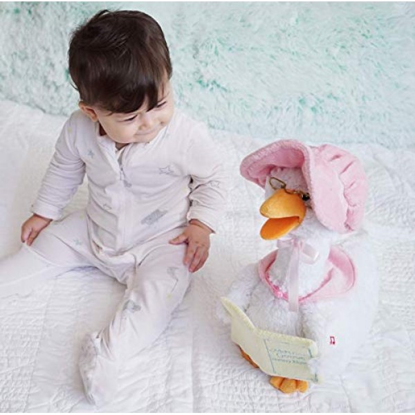 Cuddle Barn Mother Goose Animated Talking 뮤지컬 플러시 장난감, 14인치 매우 부드럽고 꼭 껴안고 싶은 인형 동물의 움직임과 말, 7개의 클래식 동요를 읽고 청취자를 사로잡음 -