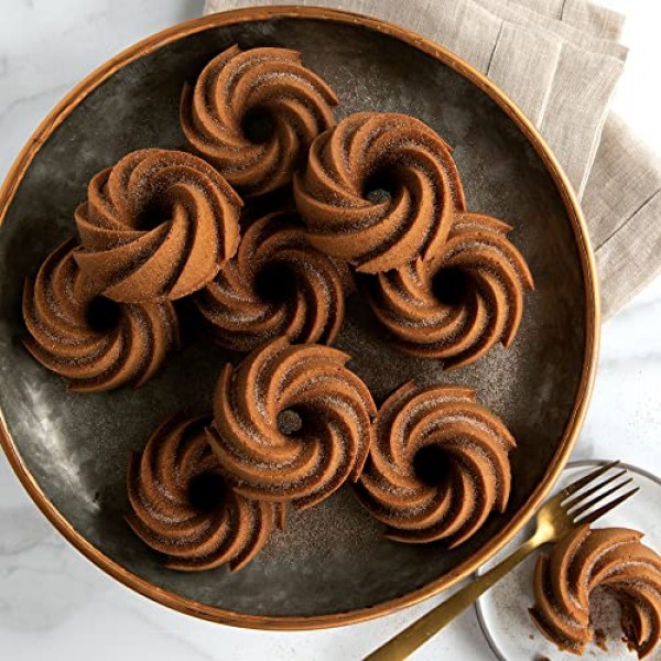 Nordic Ware Heritage 번들 케이크, 원 사이즈, 골드