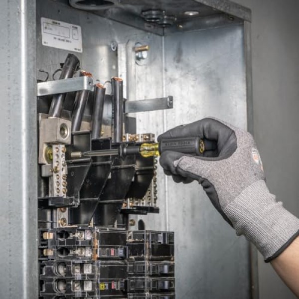 Klein Tools 85153K 일자형 나사 고정 드라이버 세트, 3/16인치, 1/4인치 분할 블레이드 일자 드라이버, 포지티브 그리핑 동작, 2피스