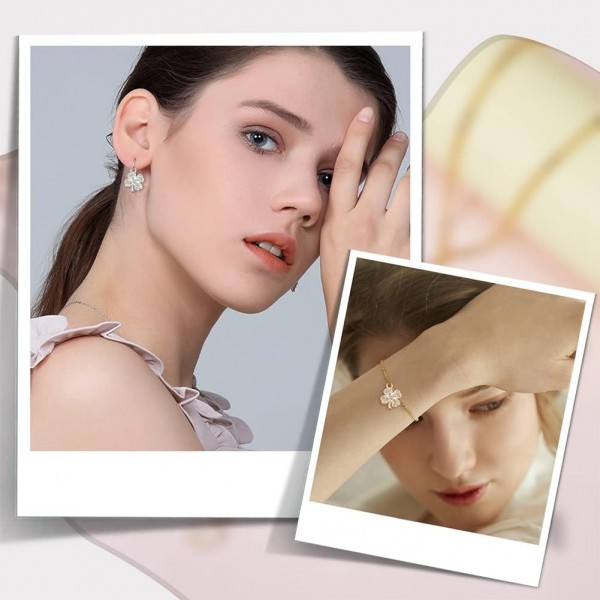 DICOSMETIC 60pcs 2 색 네 잎 클로버 행운의 매력 토끼풀 행운의 매력 크리스탈 라인 석 펜던트 합금 펜던트 매력 세인트 패트릭 테마 매력 DIY 쥬얼리 만들기 Clover-2pcs-60pcs