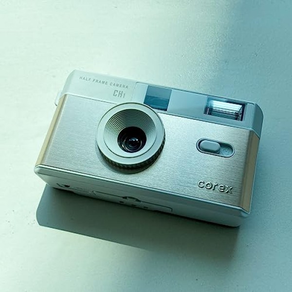 하프 프레임 재사용 가능한 35mm 카메라 CH1, 플래시 내장 및 35mm 컬러 네거티브 또는 흑백 필름과 호환(필름 및 배터리는 포함되지 않음) 한정판 무료 파란색 및 노란색 