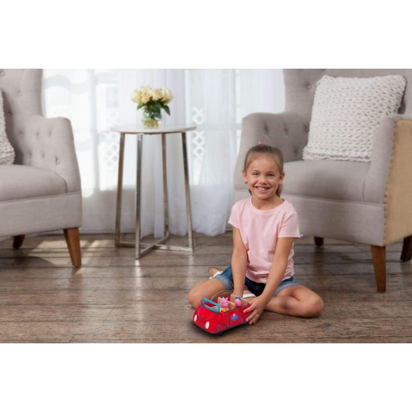 Peppa Pig Peppa's Red Car 92605 - 정확한 회전 바퀴와 소리, 독점적인 Peppa와 Mama Pig 장난감 피규어 포함, 2세 이상 어린이에게 이상적인 장난감
