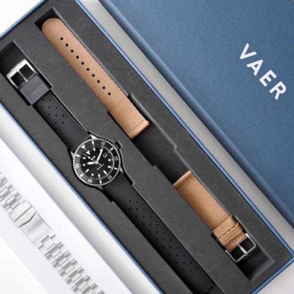 남성용 Vaer DS4 태양광 다이브 시계 - 오션 레디 20 ATM, 태양광 동력 - 영구 시간 유지, 사파이어 크리스털 및 극도의 정확도(월당 +/- 20초), 퀵 체인지 20mm 스트랩 2개, 38mm/