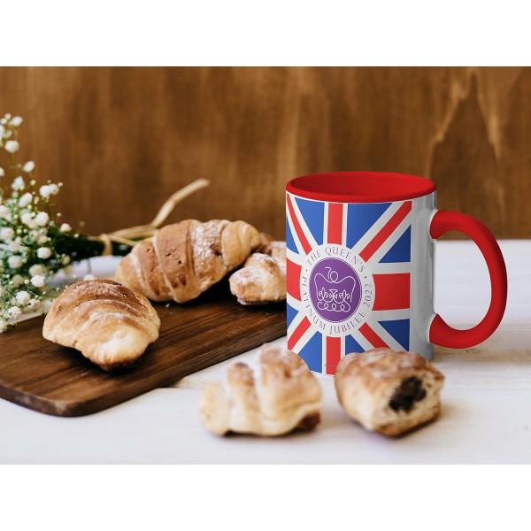 Platinum Jubilee Mugs 2022 - Queens Jubilee Union Jack 기념품 - Queens Platinum Jubilee Gifts, Jubilee 2022 기념품, 그를 위한 Queens Jubilee 머그, 11oz 세라믹 레드 프리미엄 머그 by Stuff4