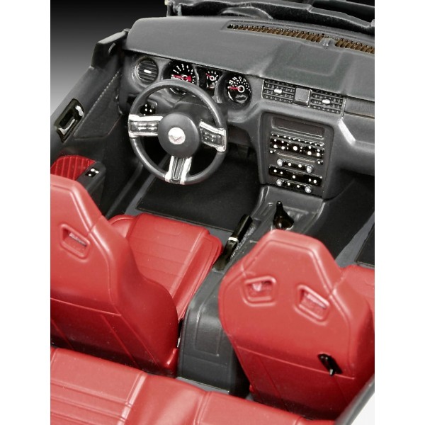 레벨 07061 2013 머스탱 GT