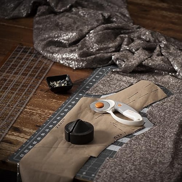 Fiskars 직물용 60mm 로터리 커터 - 티타늄 로터리 커터 블레이드 - 공예 용품 - 공예, 봉제 및 퀼팅 프로젝트 - 흰색